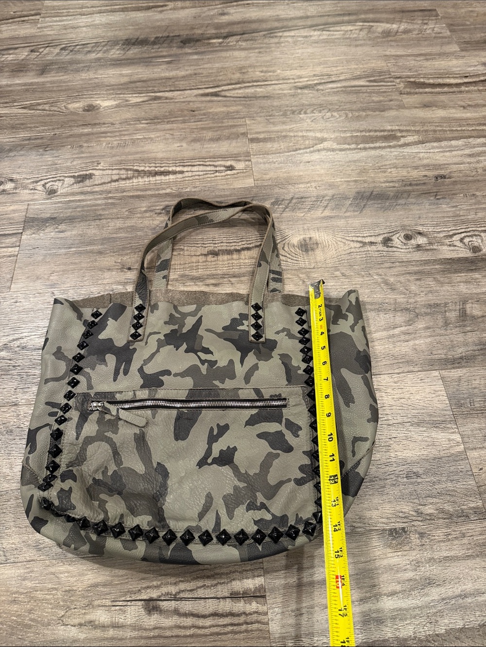 LAGGO 'Miley' Leather Tote Bag in Olive Camo - Picture 9 of 14
